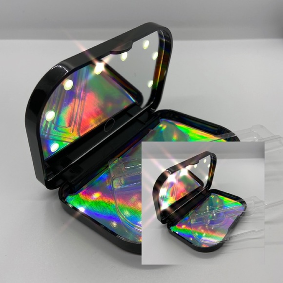 Mirror 🪞 - Picture 3 of 3